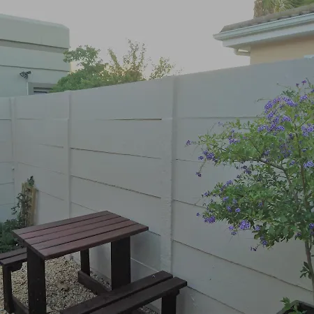 Hamilton Garden Suites Parklands Exterior photo