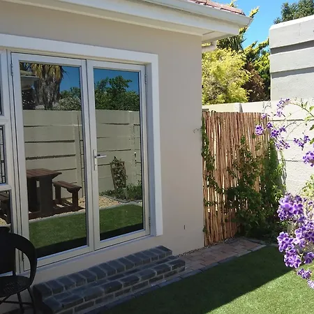 Hamilton Garden Suites Parklands Exterior photo